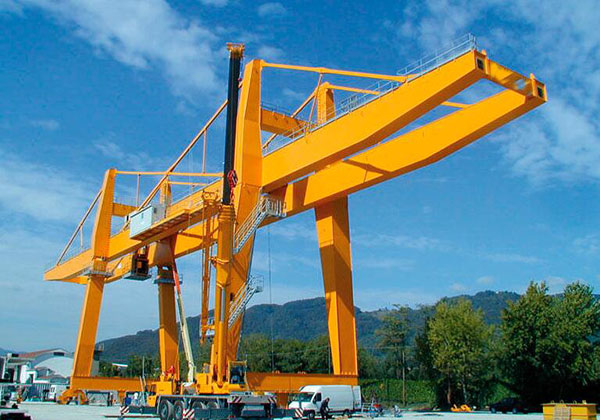 山西大同100噸龍門(mén)吊現(xiàn)場(chǎng)使用案例